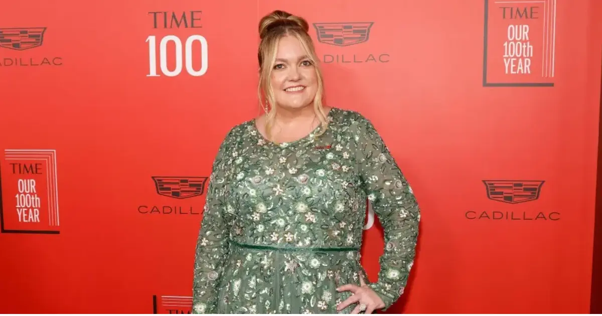 colleen hoover net worth