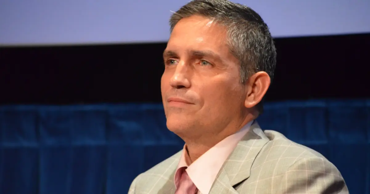 jim caviezel net worth